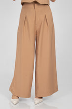 Cargar imagen en el visor de la galería, PANTALON KATHERINE CAMEL
