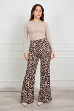 Cargar imagen en el visor de la galería, PANTALON VIVIANA ANIMAL PRINT - MARRON
